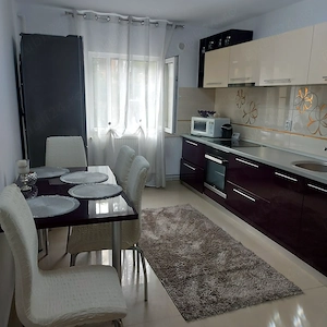 Închiriez apartament cu 3camere+1 cameră dresing  - imagine 3
