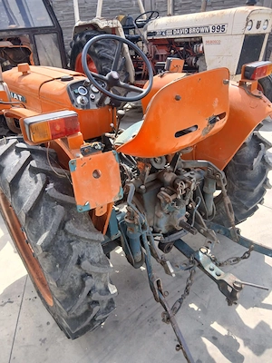 Tractor Fiat 215