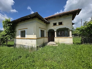 Casa batraneasca cu teren 3000 m, Calinesti, Arges