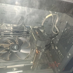 Vand schimb pc gaming i5 12400f rtx 3060 12gb