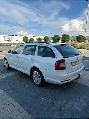 Skoda Octavia 2 Facelift - Automata - 2010 - 2.0  140cp - 240k Km - Pilot - Clima - Incalzire Scaune - imagine 2