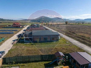 Duplex cu 2 apartamente - 6 camere, terase generoase și curte - imagine 18