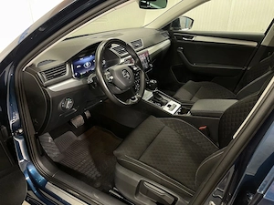 Skoda Superb - imagine 6