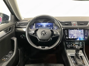 Skoda Superb - imagine 7