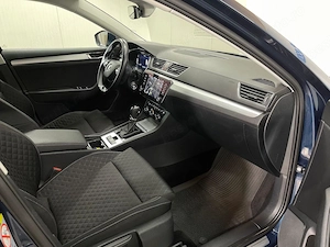 Skoda Superb - imagine 10