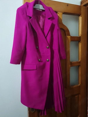 Vând rochițe noi doar probate