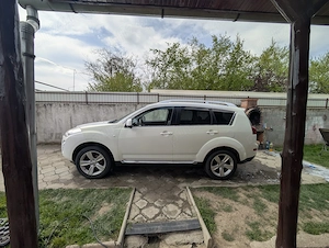 Vând Peugeot 4007