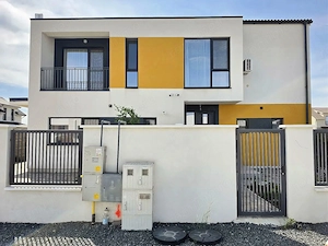 DUPLEX P+1E DE VÂNZARE ÎN MOṢNITA NOUĂ