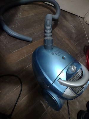 100 Lei. Aspirator Rohnson. 1800 Watt. Valabil in Iasi..