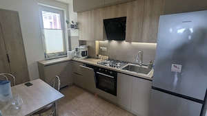 Apartament cu 2 camere, complet utilat și renovat, cu vedere panoramică, de închiriat - imagine 7