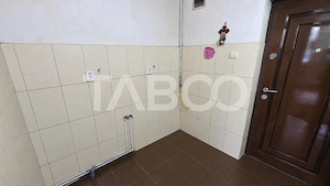 Garsoniera de vanzare de renovat 26mp in zona Terezian Sibiu - imagine 3