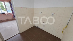 Garsoniera de vanzare de renovat 26mp in zona Terezian Sibiu - imagine 4
