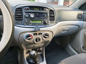 Hyundai Accent 1.5 CRDI, an 2007 - imagine 6