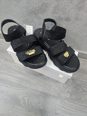 Sandale dama 36-4 37-4 38-2 39-1 40-1 Pret 90 ron 