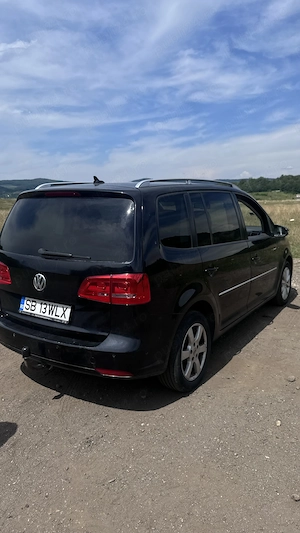 Vând Volkswagen Touran - imagine 2