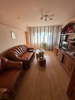 Apartament 3 camere decomandate, et 4 , Craiovita Noua - imagine 2