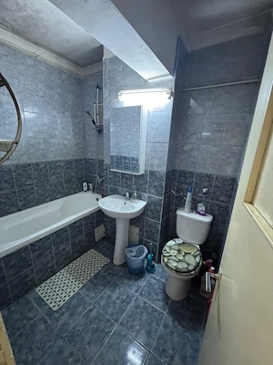 Apartament 3 camere decomandate, et 4 , Craiovita Noua - imagine 9