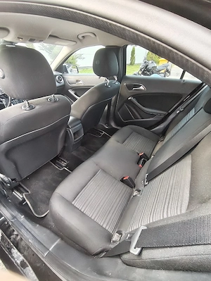 Mercedes a 160d - imagine 8