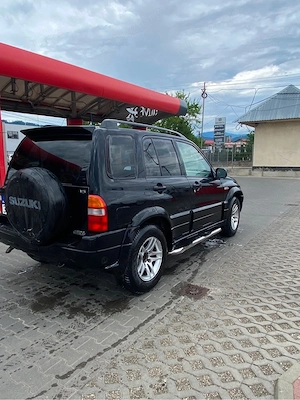Masina Suzuki 4x4 - imagine 4