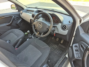 Dacia Duster 1.5 dci   2013   Import uk - imagine 9