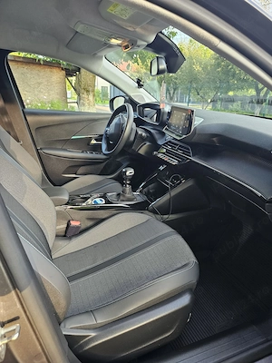 Peugeot 208 benzina - imagine 10