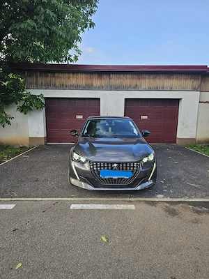 Peugeot 208 benzina - imagine 3