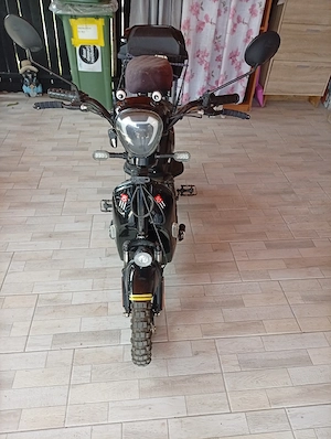 vînd bicicleta electrica tip scuter 