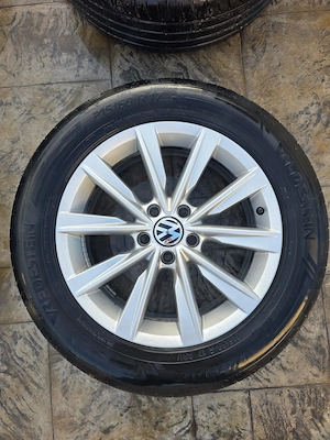 Vând set de 4 roti Tiguan, cu următoarele specificații: - imagine 5