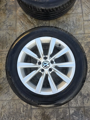 Vând set de 4 roti Tiguan, cu următoarele specificații: - imagine 3