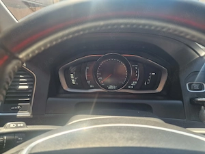 Volvo XC60 D5 AWD - imagine 3
