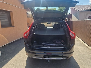 Volvo XC60 D5 AWD - imagine 4