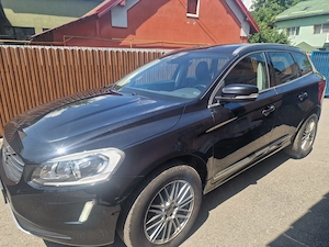 Volvo XC60 D5 AWD - imagine 6