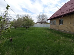     Proprietate exclusivă în Târgu Neamț   226 mp, teren 1.060 mp și potențial turistic - imagine 2
