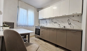 Apartament de INCHIRIAT - 2 camere Malu Rosu