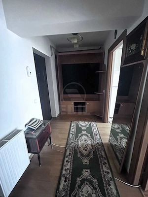 Apartament de o camera, zona Florilor-Floresti - imagine 4