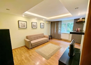 Apartament 3 camere Popa Sapca, decomandat, etaj 1