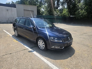 Volkswagen Passat 2.0 D Automat - imagine 4