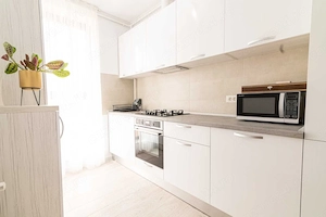 Ap 3 camere cu 3 bai, intrare Mamaia Sat Vacanta - imagine 2
