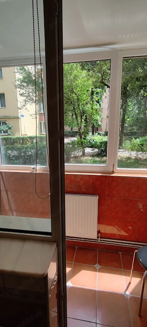 Inchiriez apartament 2 camere, zona Grivitei - imagine 4