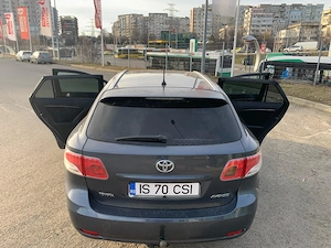        Toyota Avensis  2009 - imagine 3