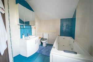 VILA MOBILATA si UTILATA- jacuzzi ,piscina incalzita - imagine 17