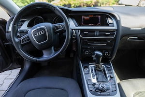 Audi A5 Sportback B8   2.0 TDI - imagine 9