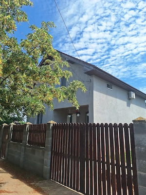Vând casa în Sofronea 