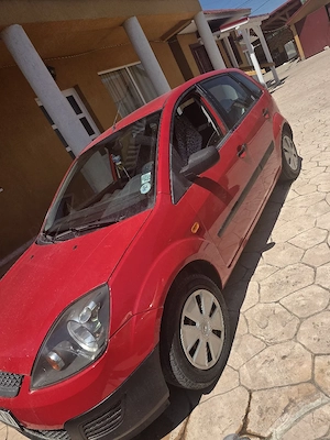 De vinzare Ford Fiesta - imagine 2