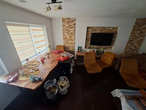 Vând casă în comuna Borca, Neamț, curent trifazic, apă trasă, șură de lemne. 75000 euro negociabil.  - imagine 5
