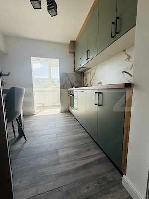 Apartament 2 camere de vânzare, 52 mp, Tractorul, Brașov - imagine 2
