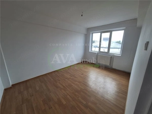 Apartament 2 camere decomandat zona Central - imagine 3
