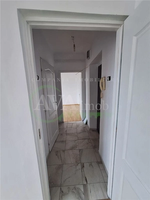 Apartament 2 camere decomandat zona Central - imagine 9