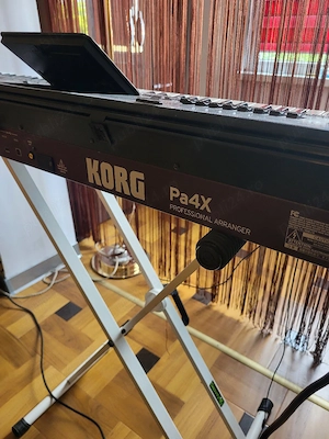 Vind Korg Pa4X