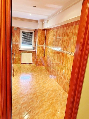 Apartament 2 camere decomandat, zona Nord - imagine 4